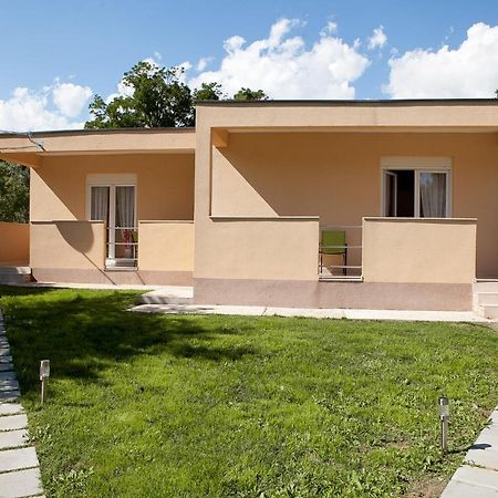 Apartmani Lea スタリグラード エクステリア 写真