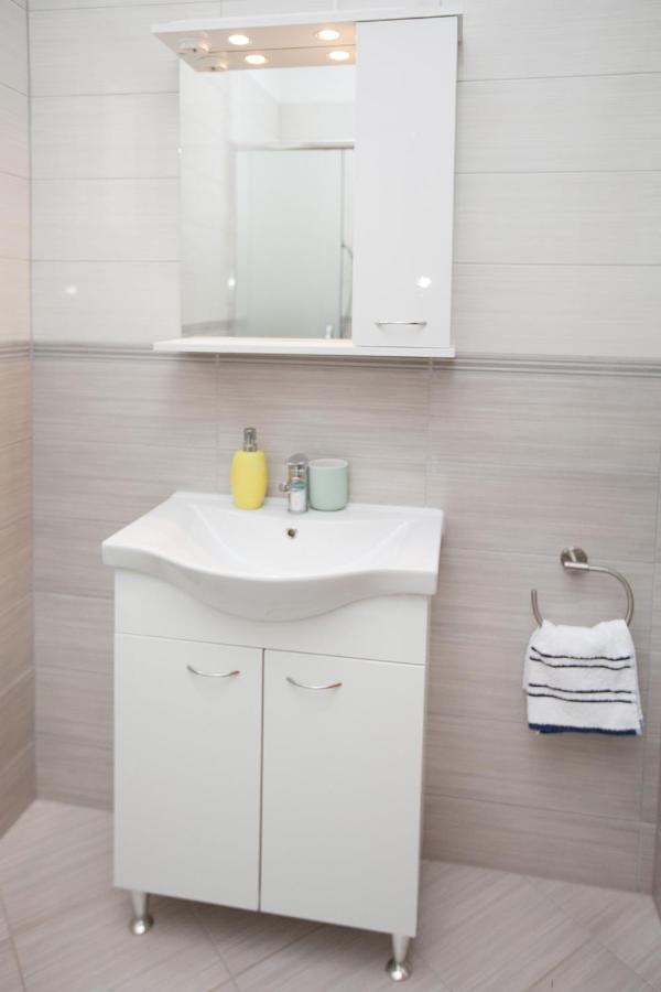 Apartmani Lea スタリグラード エクステリア 写真
