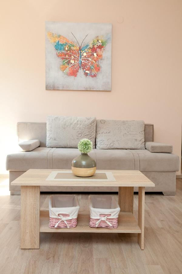Apartmani Lea スタリグラード エクステリア 写真